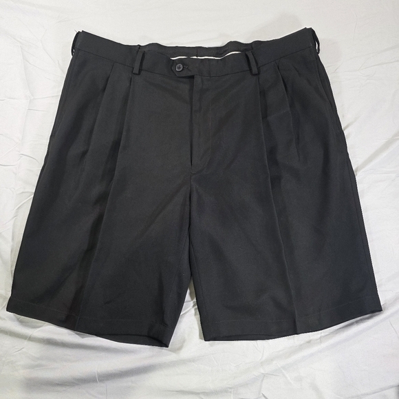 Jos. A. Bank Black Pleat Front Men's Traveler Shorts - Picture 1 of 5